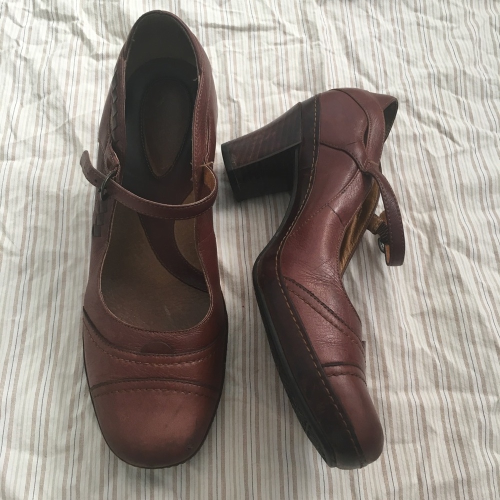 Clarks Brown Leather Mary Jane Heels